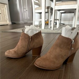 Style & Co. Masrinna Women's Taupe Suede Ankle Boots